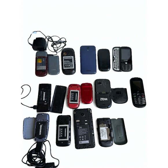 Lot of 13 Vintage Cell Phones Mixed Lot Samsung Nokia, Alcatel ZTE BLU, Sidekick - Picture 8 of 16